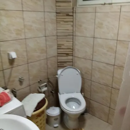 1 Скоп'є